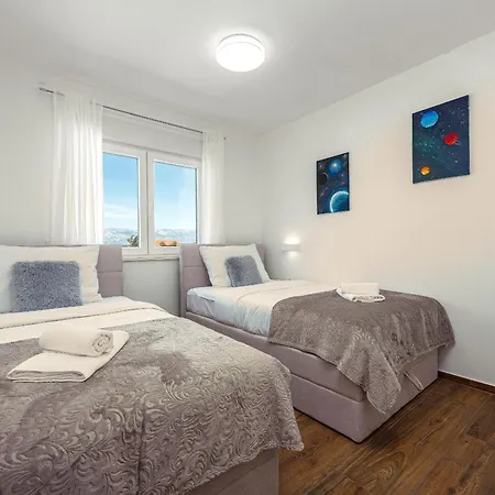 Roma Zadarvillas Nin