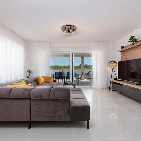 Roma Zadarvillas *