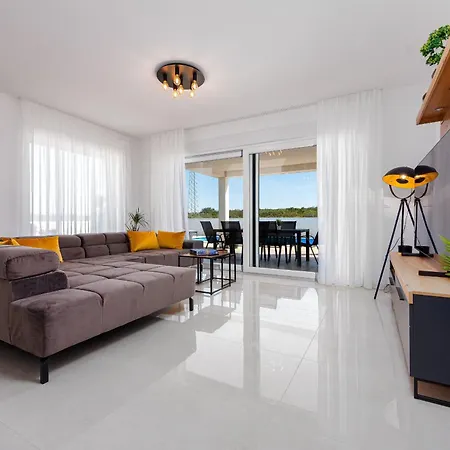 Roma Zadarvillas *