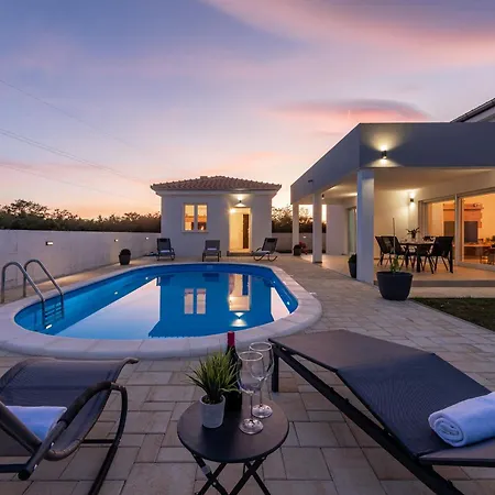 Villa Roma Zadarvillas *