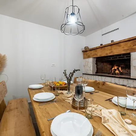 Roma Zadarvillas * Nin